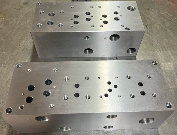 Precision Machined Custom Grease Manifold Blocks - Tailored solutions for industrial lubrication needs