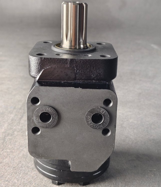 High-performance hydraulic motor system for oil and gas pump operations